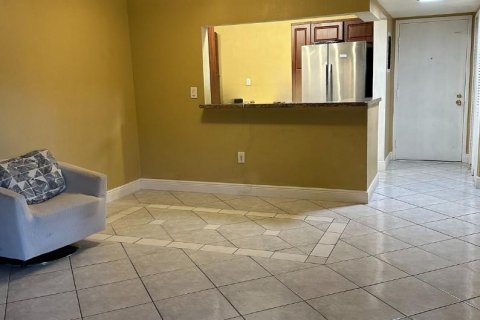 Copropriété à vendre à Deerfield Beach, Floride: 2 chambres, 96.62 m2 № 1005431 - photo 11