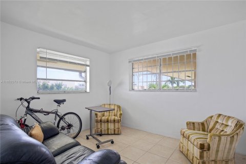 Copropriété à vendre à North Miami Beach, Floride: 2 chambres, 82.03 m2 № 1345873 - photo 7