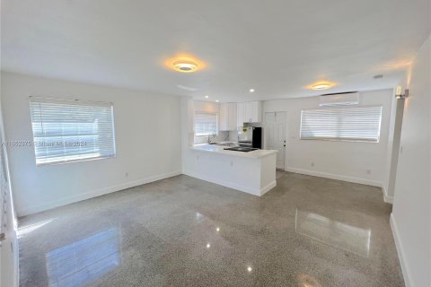 Copropriété à louer à Hollywood, Floride: 1 chambre, 59.27 m2 № 1345874 - photo 4