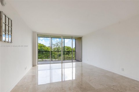 Copropriété à vendre à Aventura, Floride: 1 chambre, 68.84 m2 № 1239081 - photo 2