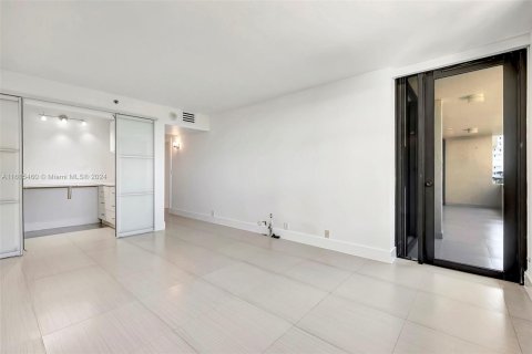 Copropriété à vendre à Key Biscayne, Floride: 2 chambres, 124.02 m2 № 1238163 - photo 15