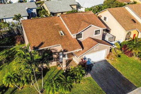 Casa en venta en Dania Beach, Florida, 4 dormitorios, 220.83 m2 № 1176781 - foto 3