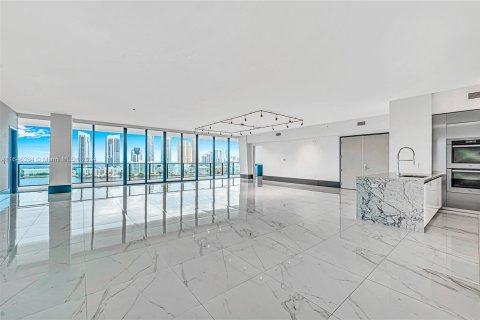 Condo in Aventura, Florida, 4 bedrooms  № 1332624 - photo 5