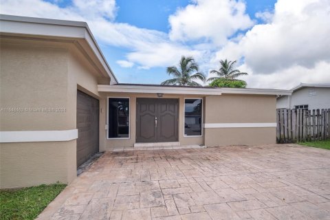 Casa en venta en Sunrise, Florida, 3 dormitorios, 143.26 m2 № 1332700 - foto 4