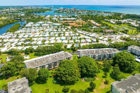 Condo in Jupiter, Florida, 2 bedrooms  № 1217542 - photo 9