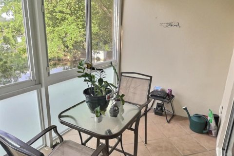 Condo in Sunrise, Florida, 2 bedrooms  № 1178261 - photo 4