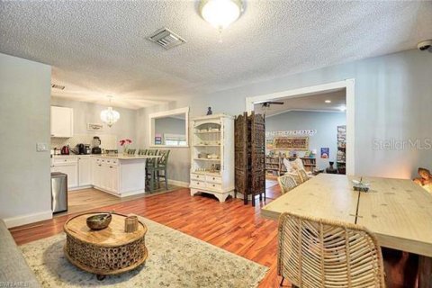 Casa en venta en Naples, Florida, 4 dormitorios, 198.07 m2 № 1245408 - foto 5