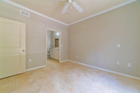 Condo in Tampa, Florida, 2 bedrooms  № 1424243 - photo 27