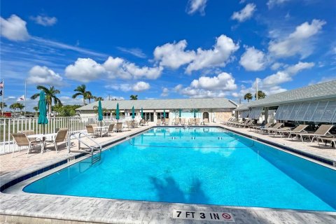 Land in Fort Myers Beach, Florida № 1349060 - photo 20