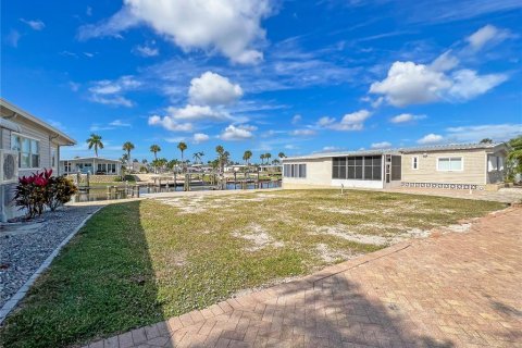 Land in Fort Myers Beach, Florida № 1349060 - photo 1