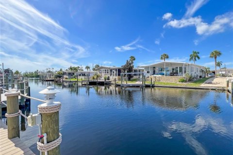 Land in Fort Myers Beach, Florida № 1349060 - photo 11