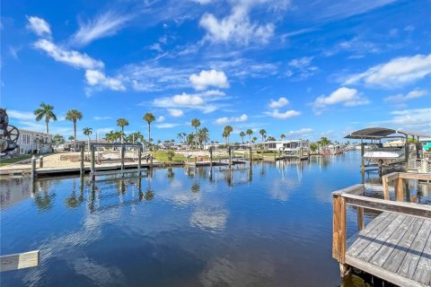 Land in Fort Myers Beach, Florida № 1349060 - photo 10