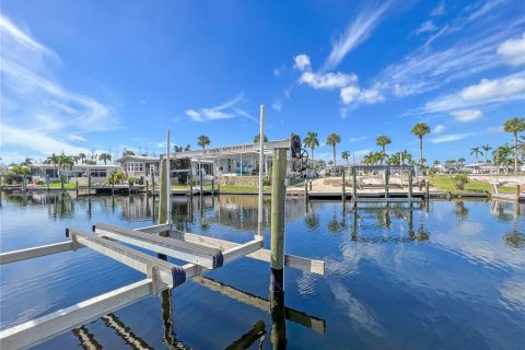 Land in Fort Myers Beach, Florida № 1349060 - photo 9