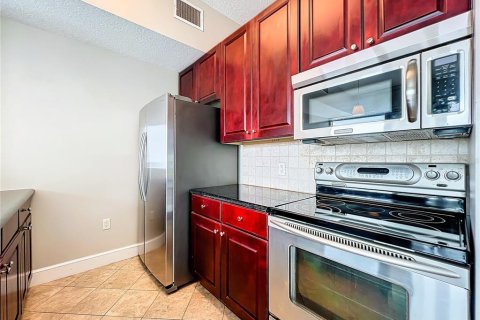 Condo in Orlando, Florida, 1 bedroom  № 1347243 - photo 12