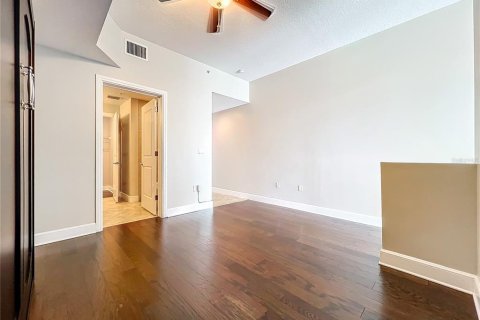 Condo in Orlando, Florida, 1 bedroom  № 1347243 - photo 25