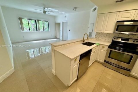 Condominio en alquiler en Fort Lauderdale, Florida, 1 dormitorio, 58.71 m2 № 1384449 - foto 4