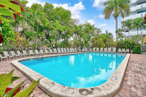 Condo in North Miami Beach, Florida, 1 bedroom  № 1384408 - photo 26