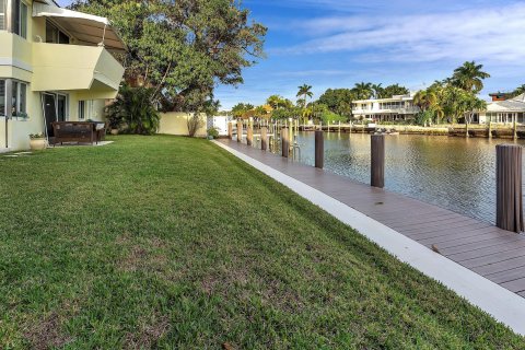 Condo in Fort Lauderdale, Florida, 2 bedrooms  № 968392 - photo 13