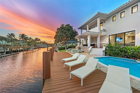 Casa en venta en Hollywood, Florida, 5 dormitorios, 373.56 m2 № 1345014 - foto 1