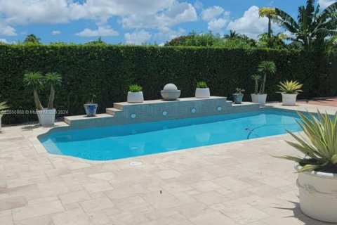 Villa ou maison à vendre à Miami, Floride: 5 chambres, 321.91 m2 № 1333271 - photo 8