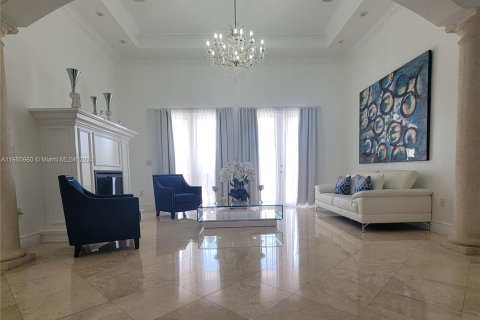 Villa ou maison à vendre à Miami, Floride: 5 chambres, 321.91 m2 № 1333271 - photo 13