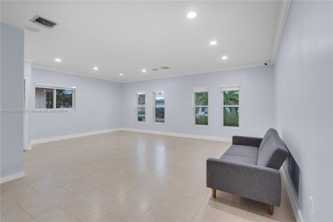 Villa ou maison à louer à Miami, Floride: 4 chambres, 300.07 m2 № 1356663 - photo 24