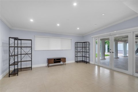 Villa ou maison à louer à Miami, Floride: 4 chambres, 300.07 m2 № 1356663 - photo 16