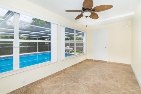 House in Lake Worth, Florida 3 bedrooms, 165.37 sq.m. № 1356695 - photo 19