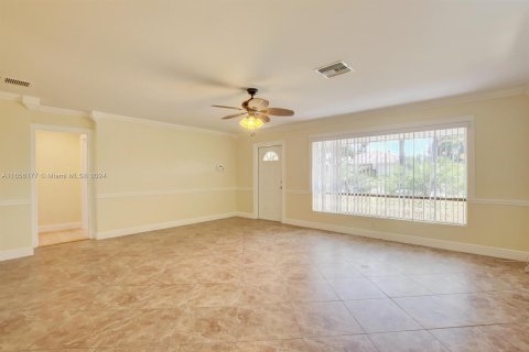 House in Lake Worth, Florida 3 bedrooms, 165.37 sq.m. № 1356695 - photo 4