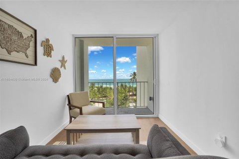 Copropriété à vendre à Miami Beach, Floride: 1 chambre, 93.46 m2 № 1356662 - photo 2