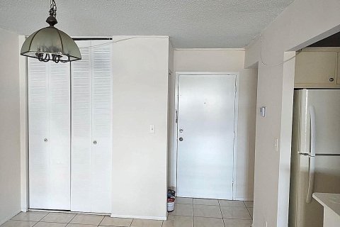 Condominio en venta en Lauderhill, Florida, 1 dormitorio, 74.32 m2 № 1230305 - foto 16