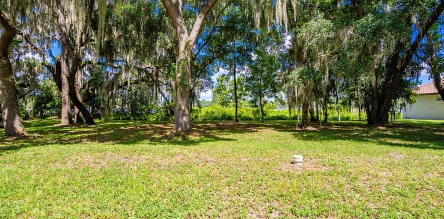 Terreno en DeLand, Florida № 1296114