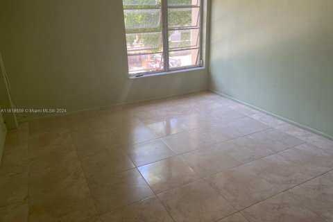 Copropriété à vendre à Lauderhill, Floride: 2 chambres, 94.39 m2 № 1240021 - photo 19