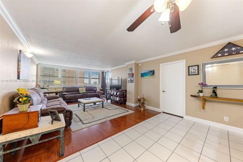 Copropriété à vendre à Hollywood, Floride: 1 chambre, 80.82 m2 № 1239986 - photo 6