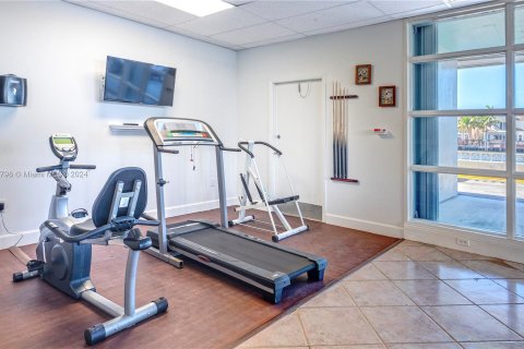 Condo in Hollywood, Florida, 1 bedroom  № 1239986 - photo 18