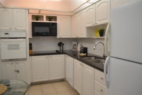 Condominio en venta en Hollywood, Florida, 1 dormitorio, 75.44 m2 № 1240023 - foto 12