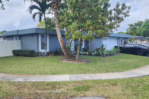 Casa en venta en Tamarac, Florida, 3 dormitorios, 142.7 m2 № 1005344 - foto 8