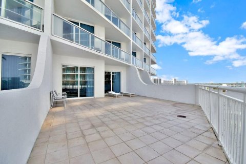 Condo in Fort Lauderdale, Florida, 1 bedroom  № 1005417 - photo 18