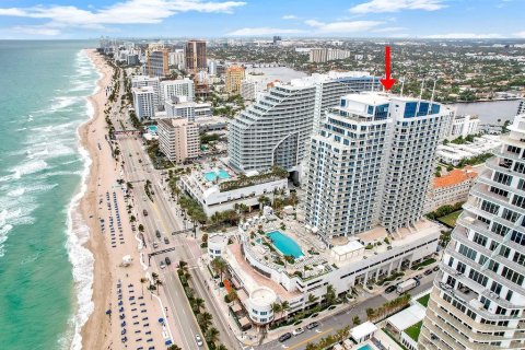 Condo in Fort Lauderdale, Florida, 1 bedroom  № 1005417 - photo 3