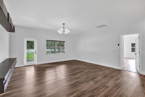 House in Naples, Florida 3 bedrooms, 207.82 sq.m. № 891385 - photo 5