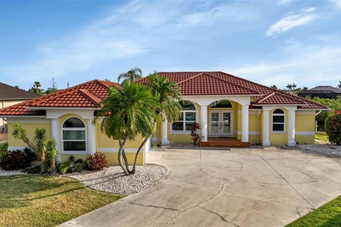 Casa en venta en Punta Gorda, Florida, 3 dormitorios, 207.73 m2 № 1194698 - foto 1