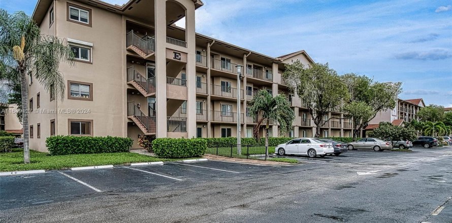 Condominio en Pembroke Pines, Florida, 1 dormitorio  № 1332664