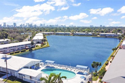 Condominio en venta en Hallandale Beach, Florida, 1 dormitorio, 58.06 m2 № 1173578 - foto 25