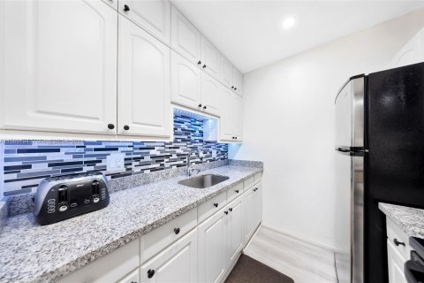 Copropriété à vendre à Hallandale Beach, Floride: 1 chambre, 58.06 m2 № 1173578 - photo 2