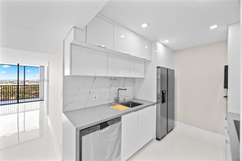 Copropriété à vendre à Aventura, Floride: 2 chambres, 107.49 m2 № 1378763 - photo 6