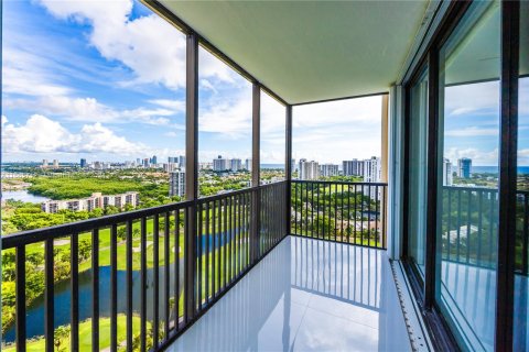 Condominio en venta en Aventura, Florida, 2 dormitorios, 107.49 m2 № 1378763 - foto 17