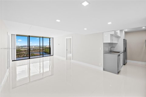 Condo in Aventura, Florida, 2 bedrooms  № 1378763 - photo 1