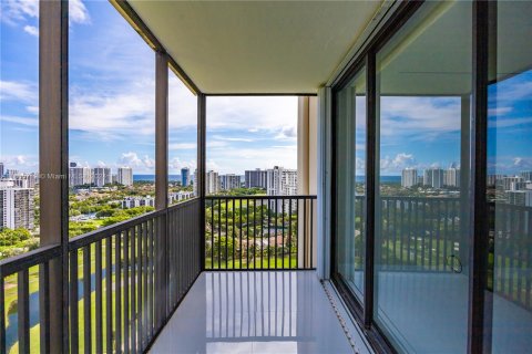 Copropriété à vendre à Aventura, Floride: 2 chambres, 107.49 m2 № 1378763 - photo 16