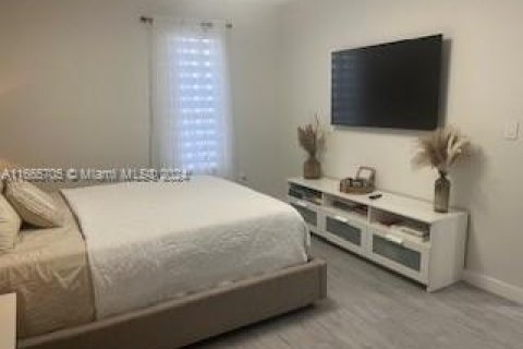 Casa en venta en Miami, Florida, 4 dormitorios, 141.58 m2 № 1378760 - foto 5