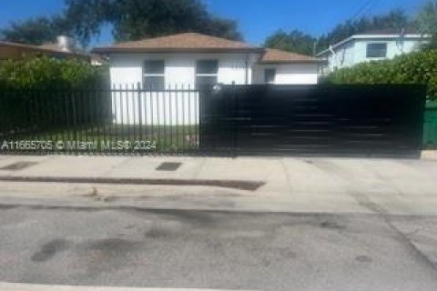 Casa en venta en Miami, Florida, 4 dormitorios, 141.58 m2 № 1378760 - foto 4